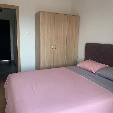 Lägenhet 45m2 *